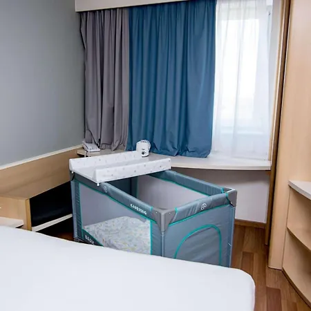 Ibis Stare Otel 2*