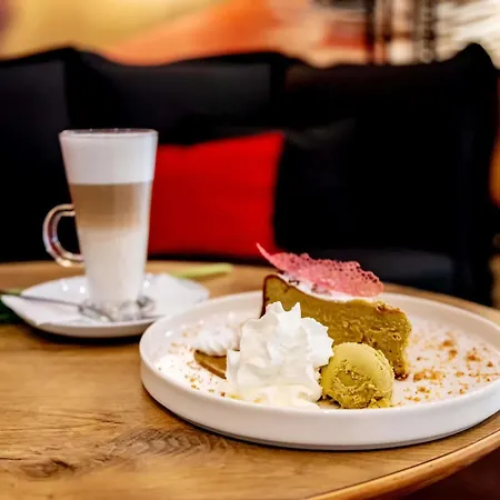 Ibis Stare Отель 2*