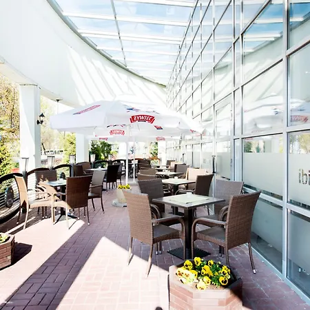 Ibis Stare Hotel 2*