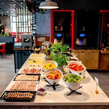 波兹南斯塔勒米亚斯托宜必思酒店 酒店