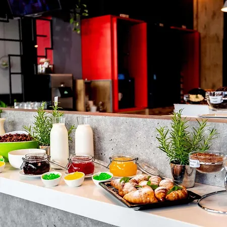 波兹南斯塔勒米亚斯托宜必思酒店 2* 波兹南