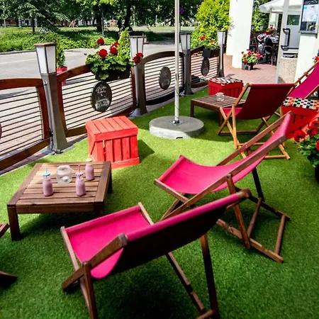 波兹南斯塔勒米亚斯托宜必思酒店 2*